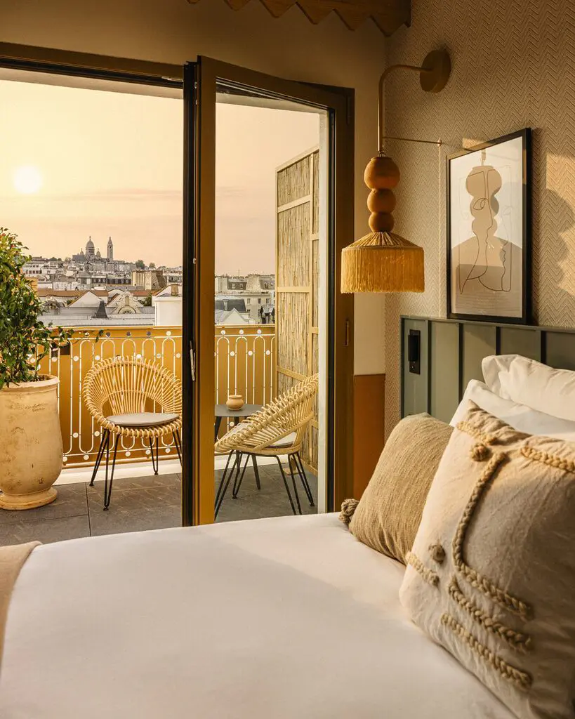 New Paris Bloom House Hôtel & SPA Room View