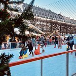 New Hotels near Paris Christmas Market