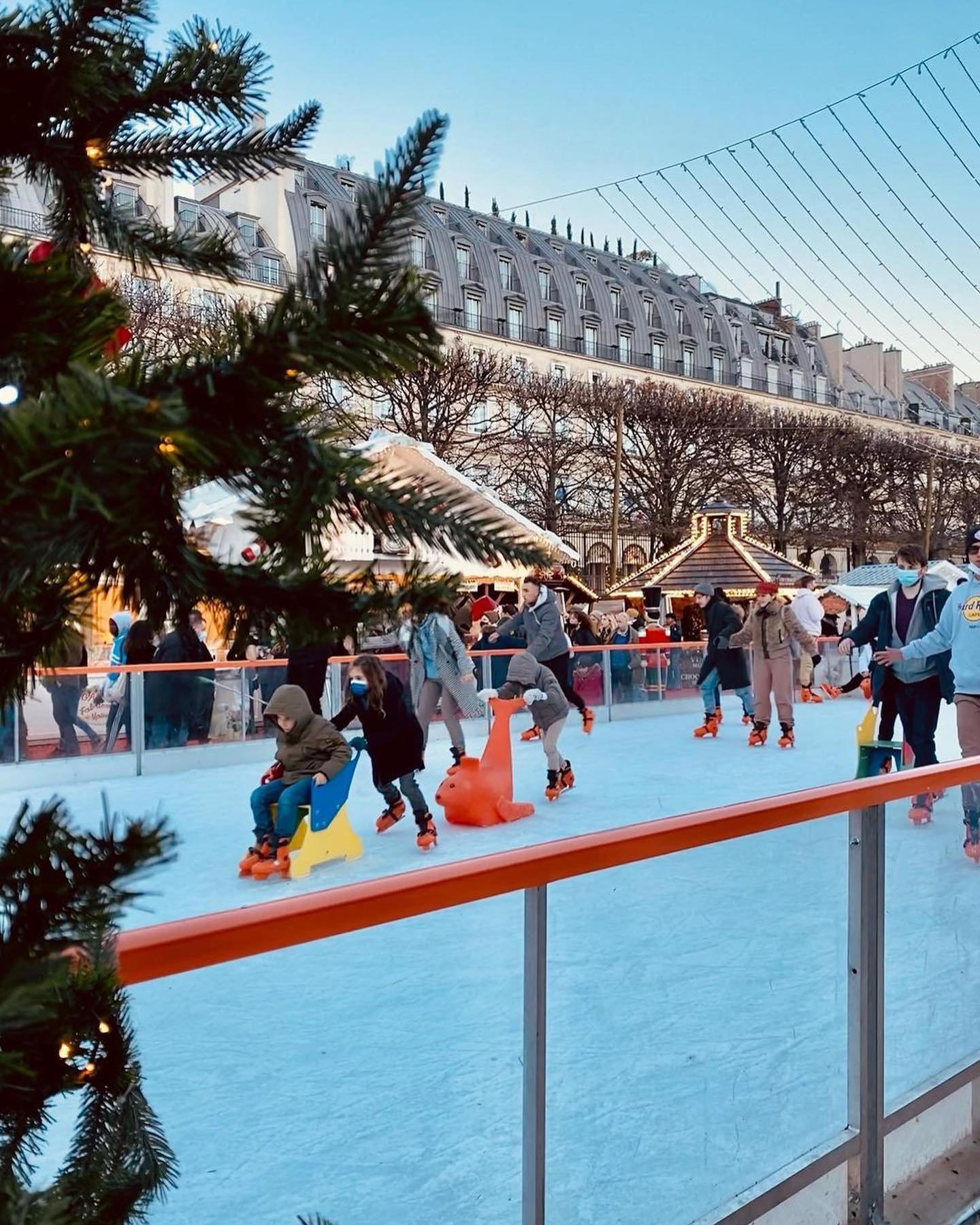 Top 3 Paris Christmas Markets You Can’t Miss and the Best New Hotels Nearby