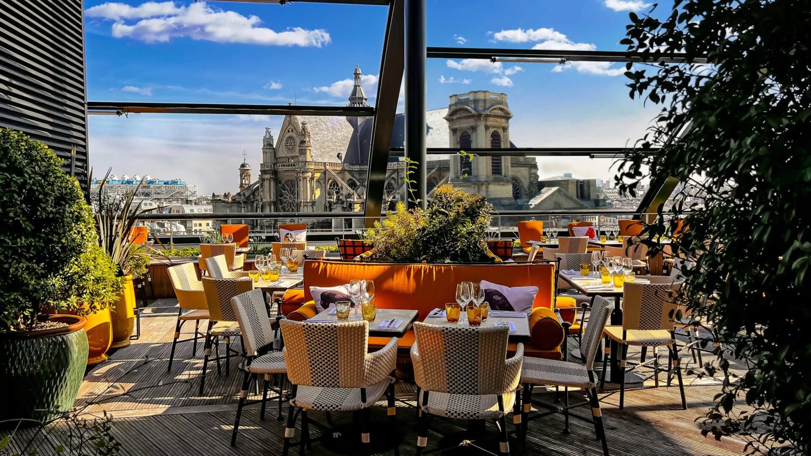 New Paris Hôtel Madame Rêve rooftop bar with stunning views